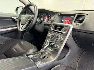 VOLVO V60 CROSS COUNTRY 2.0 D3 KINETIC AUTO 150CV