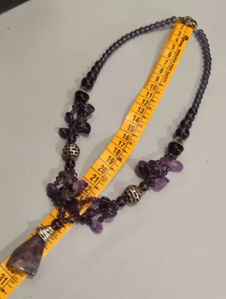 Collana con ametista grezza e perle