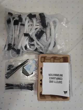 Fuente De Alimentación Corsair RM850 80 PLUS GOLD