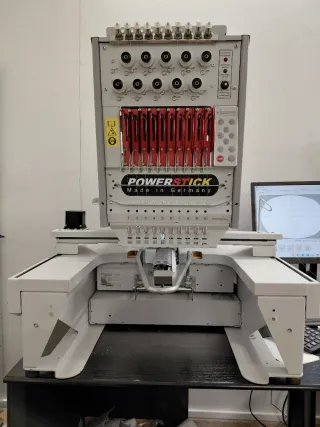 Máquina de bordar industrial POWERSTICK