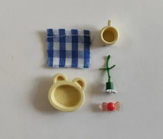Hora del Desayuno: Bebé Oso+Accesorios Sylvanian