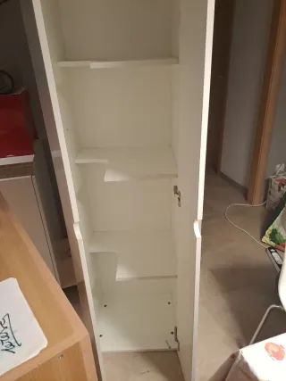 Armarios blancos de madera