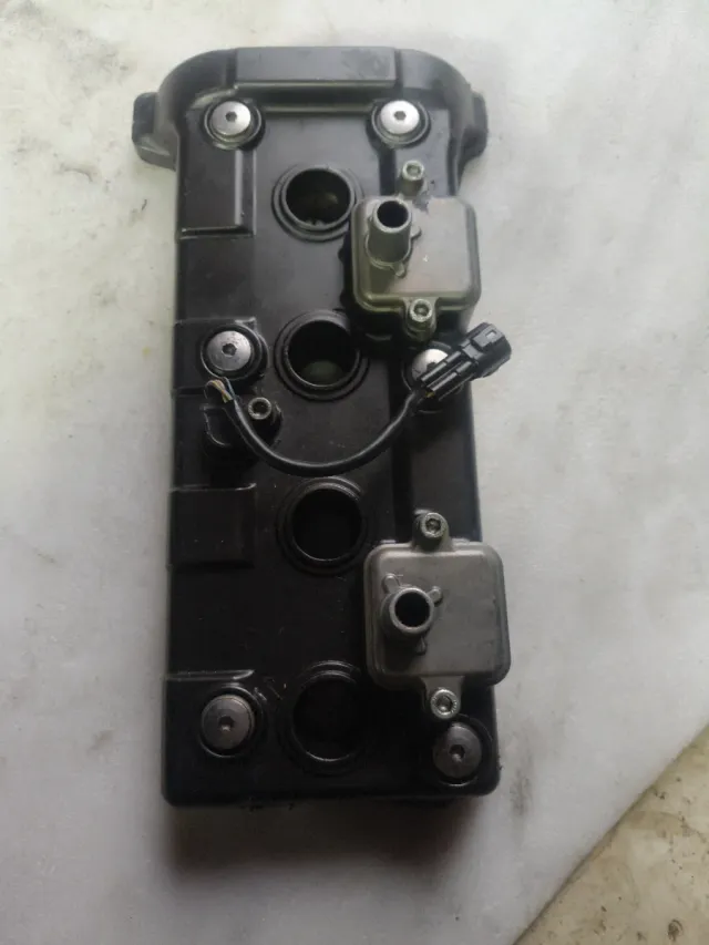 Tapa de culata negra