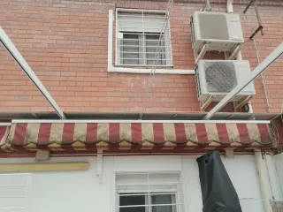 Toldo palillero metálico