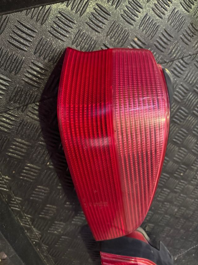 Pilotos Traseros Peugeot 106 Sport MK2