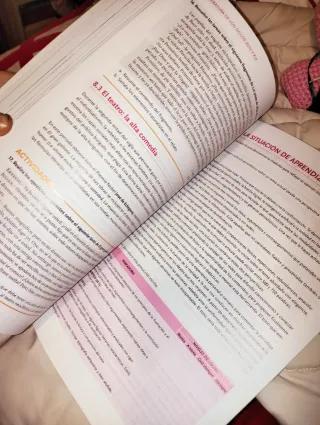 A estrenar, libro lengua 1 bach