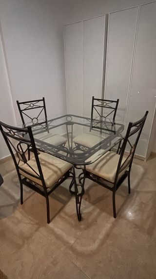 Juego comedor cristal y metal 4 sillas
