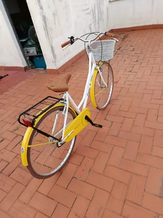 Bicicleta Pinarello Vintage Blanca y Amarilla