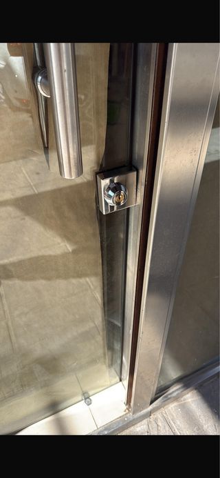 Cerradura puerta de cristal cbm