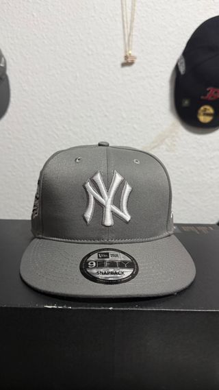 Gorra Gris 1999 World Series