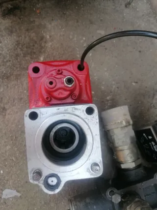 Equipo Basculante Hidráulico