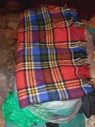 Plaid in lana rosso scuro a quadri