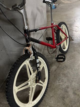 Bicicleta BMX Roja Forever