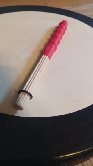 Baqueta bodhran roja