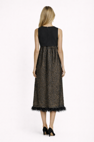 Vestido midi negro y plumas | NUEVO