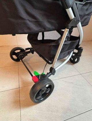 Carrito de bebé y capazo color negro, NUEVO.