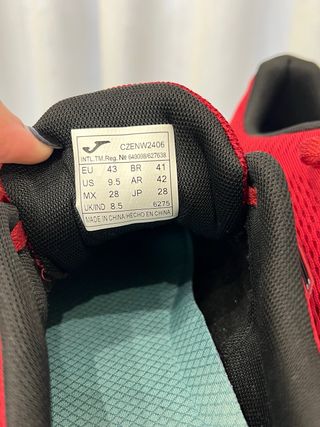 Zapatillas Joma Rojas y Negras