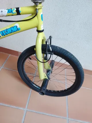 Bicicleta BMX verde