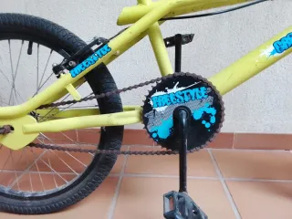 Bicicleta BMX verde