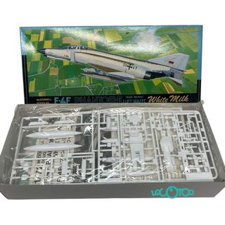 Maqueta Avión F-4F Phantom II White Milk