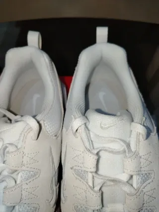 Scarpe nike TECH HERA