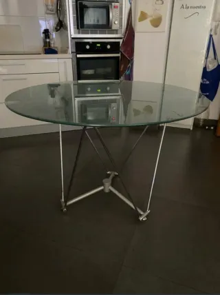 Mesa redonda cristal y metal