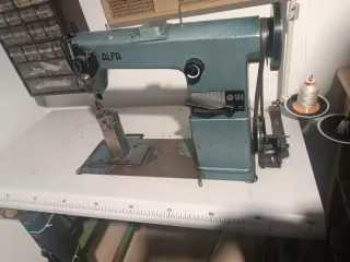 Máquina de coser industrial Alfa 184