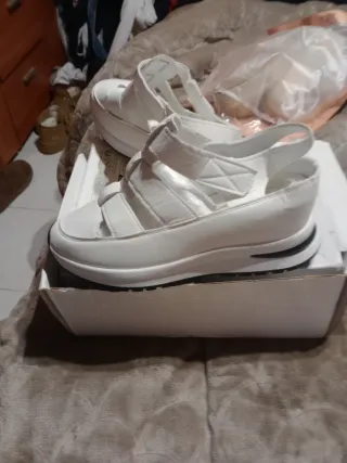 Zapatillas blancas de plataforma