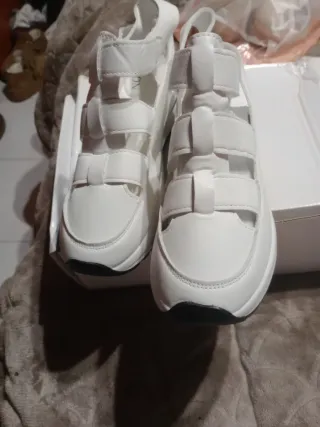 Zapatillas blancas de plataforma