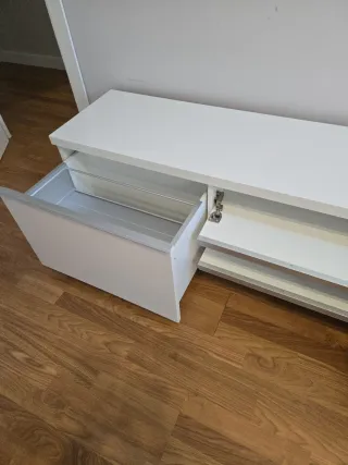 Mueble TV blanco nuevo