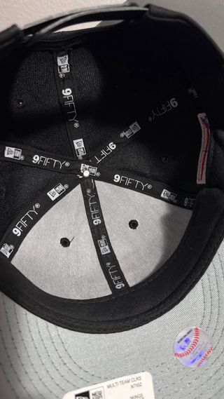 Gorra Negra con Bandera Puerto Rico