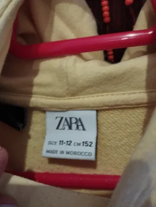 Camiseta Naruto y sudadera Pikachu amarillo.