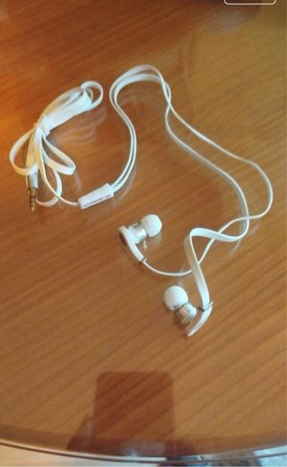 Auriculares estilo beats