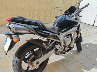 Yamaha FZ6 N de 2004 en perfecto estado