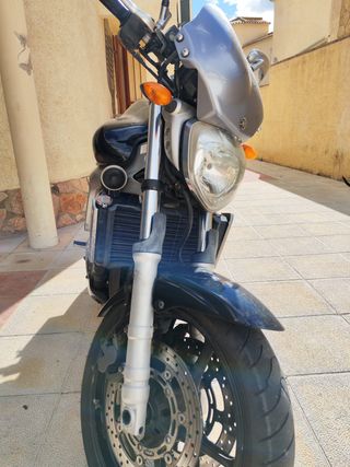 Yamaha FZ6 N de 2004 en perfecto estado