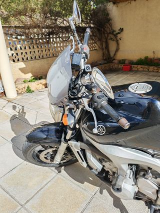 Yamaha FZ6 N de 2004 en perfecto estado