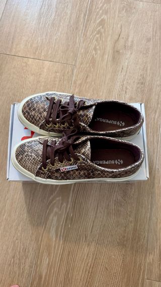 Zapatillas Superga serpiente marrones