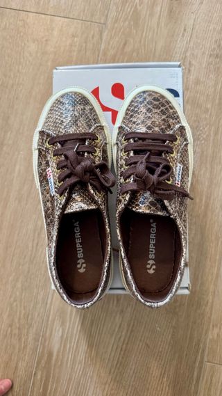 Zapatillas Superga serpiente marrones