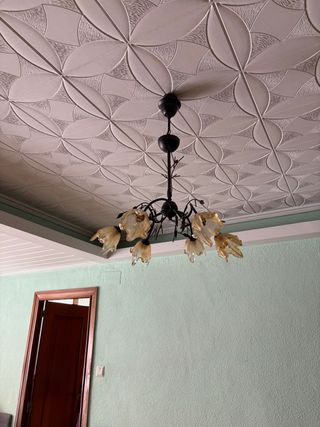 Lámpara de techo antigua