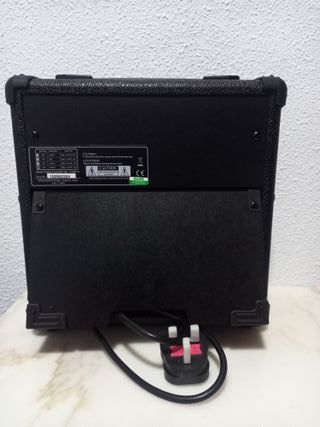 Amplificador de Guitarra Acústica de 15W