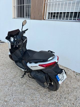 Yamaha XMAX 125