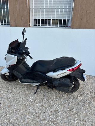 Yamaha XMAX 125