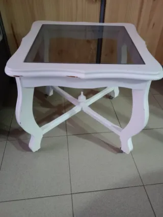 Mesa centro cristal y madera pintada de blanco