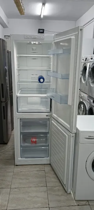 NEVERA COMBI BOSCH NO FROST ENERGÍA A+ 186 X 60