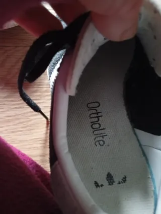 Tenis Adidas Gazelle Gris y Blanco