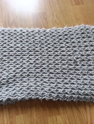 Bufanda gris redonda