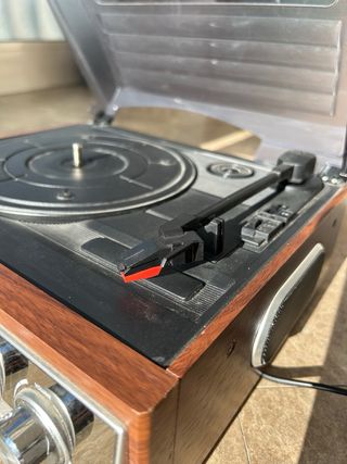 Giradischi vintage Soundmaster con Radio