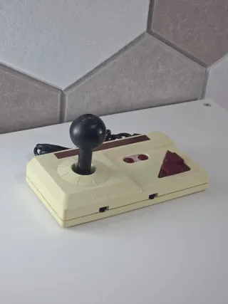 Joystick Arcade Hori HJ-7 para Nintendo Famicom