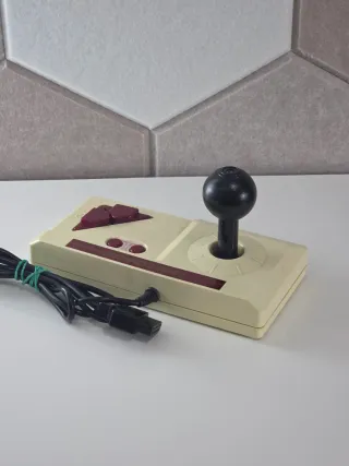 Joystick Arcade Hori HJ-7 para Nintendo Famicom