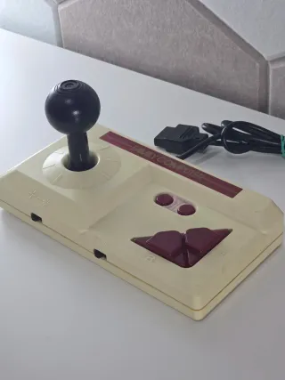 Joystick Arcade Hori HJ-7 para Nintendo Famicom
